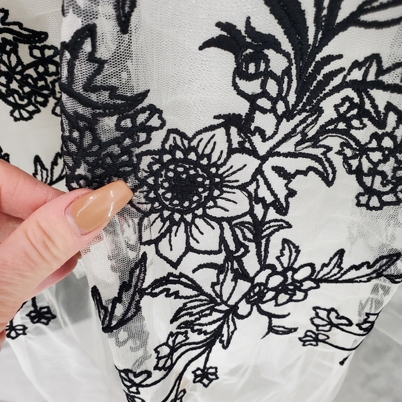 NWT Chi Chi London White Dress with Black Embroidery Fairy Glinda Princess Ball - Picture 14 of 17